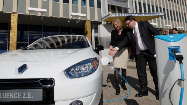 ACT Chief Minister Katy Gallagher and then Better Place chief executive Evan Thornley at an announcement about the car network in 2011.