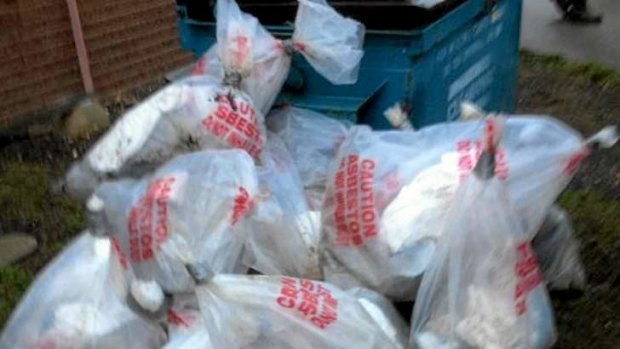 Asbestos dumped near Mt Clear primary school in Ballarat.