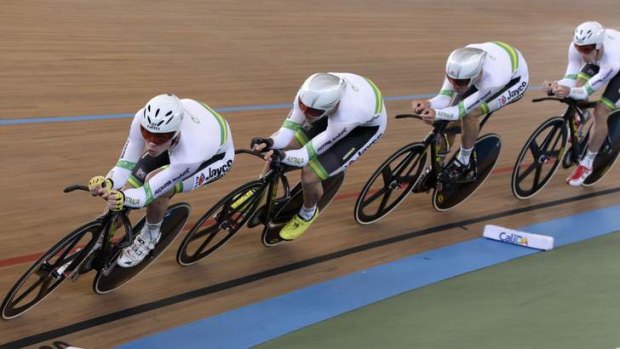 Australia fought back from nearly a half second deficit to claim the gold medal in the team pursuit against Denmark.