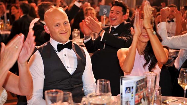 The applause breaks out for Gary Ablett after he won the Brownlow.