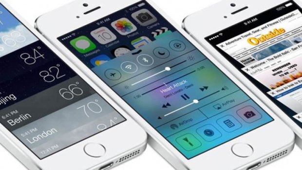 The iOS 7 Control Centre makes it easy to turn Wi-Fi, Blueetooth and Airplane mode on and off.