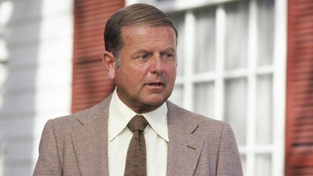 Dick Van Patten appears in a scene from the series "Eight is Enough" in 1980.
