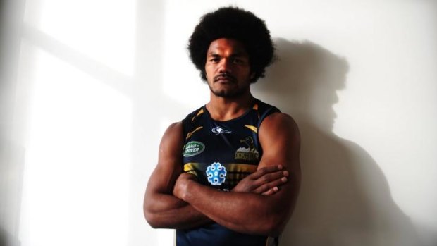 The Australian government has granted Henry Speight's family visitor visas to watch him play rugby.