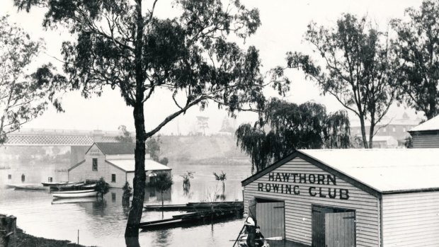 Hawthorn Rowing Club during the 1923 flood.