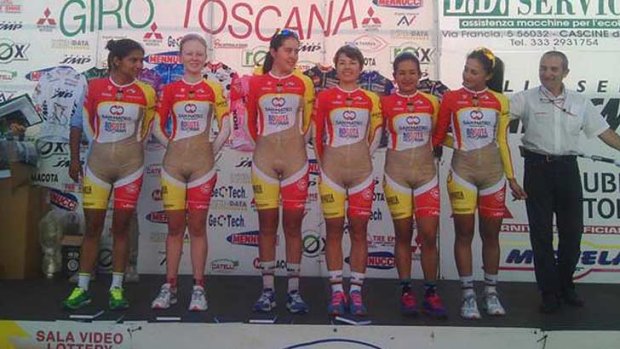 The unveil: A Colombian women's cycling team.