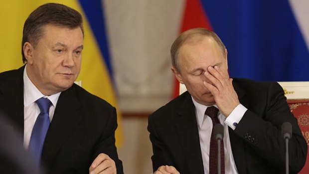 Ukrainian President Viktor Yanukovych with his Russian counterpart  Vladimir Putin.