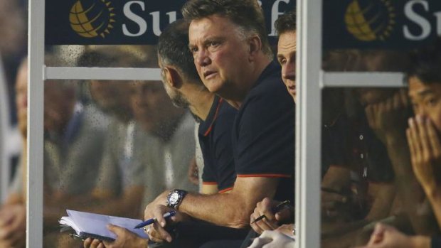 Dutchman Louis van Gaal oversees his first encounter with Liverpool in Miami, a 3-1 win to the Red Devils.