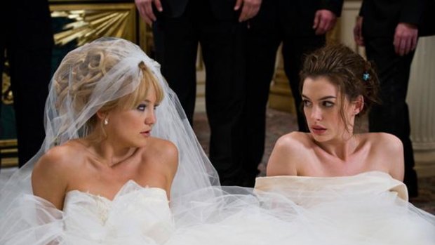 Kate Hudson and Anne Hathaway in <i>Bride Wars</i>.