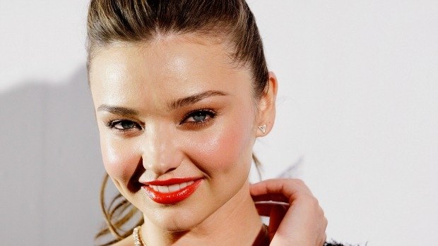  Miranda Kerr had to explain her nude photo shoot to millionaire boyfriend Evan Spiegel.