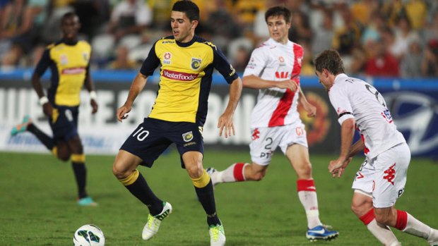 Central Coast Mariners' Tom Rogic in action against Melbourne Heart.