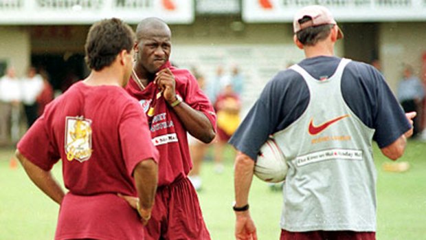 Steve Renouf, Wendell Sailor and Wayne Bennett talk tactics at Red Hill in 1998.