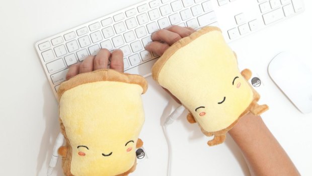 Toasty: USB hand warmers.