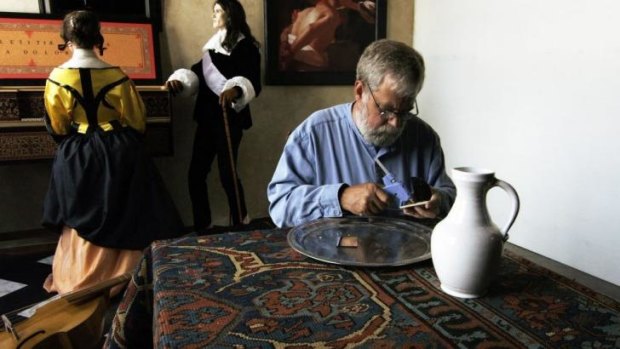 Tim Jenison at work in <i>Tim's Vermeer</i>