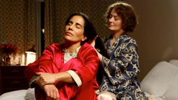 Real people: Gloria Pires and Miranda Otto in <i>Reaching for the Moon</i>.