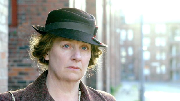 Victoria Wood in Housewife, 