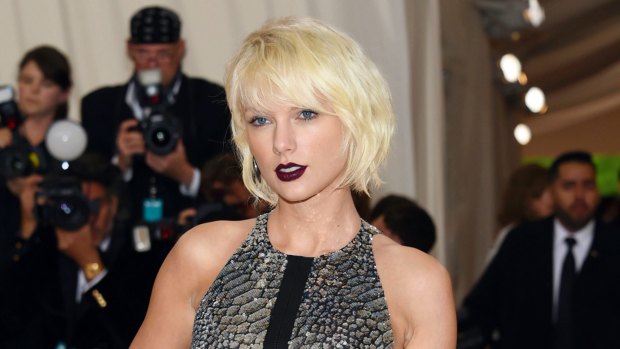 'It was a definite grab ... a very long grab ... it was intentional,' Taylor Swift said of the groping incident. 