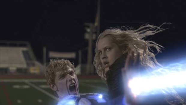 Alex Pettyfer and Teresa Palmer join forces to battle the Mogadorians - less attractive aliens.