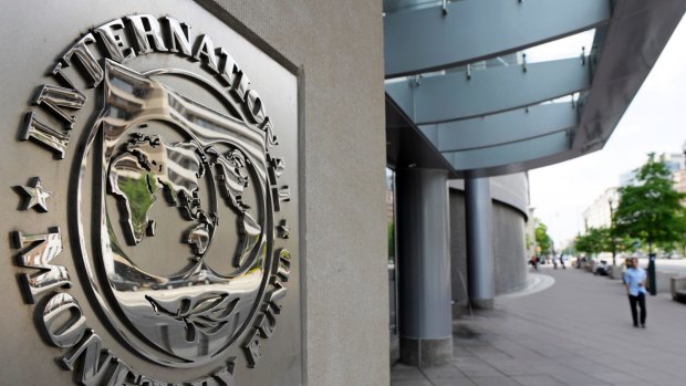 The International Monetary Fund has urged both sides of politics not to engage in a pre-election spending war.