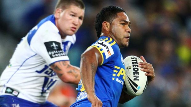 Confidence player &#8230; Eels halfback Chris Sandow has been hot and cold this year.