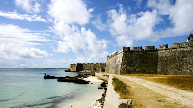 Trading port ... the beach at Ilha de Mocambique.