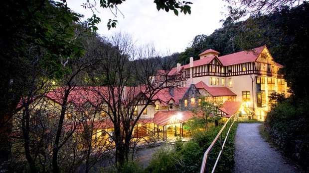 Jenolan retreat... Caves House.