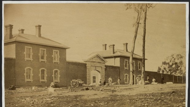 Bendigo Jail, in 1861, when construction of the facility was still under way.
