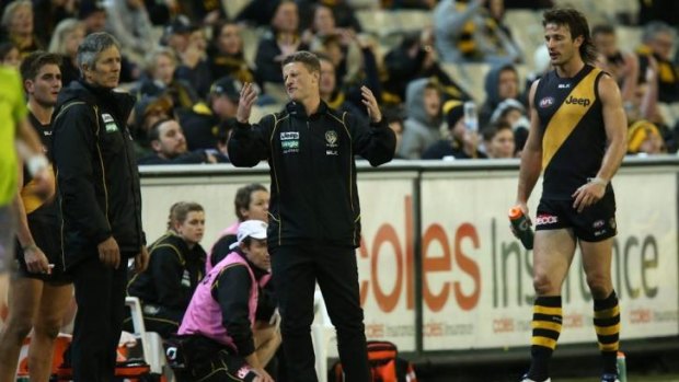 Damien Hardwick shows his frustration during the Tigers' narrow loss to Sydney.