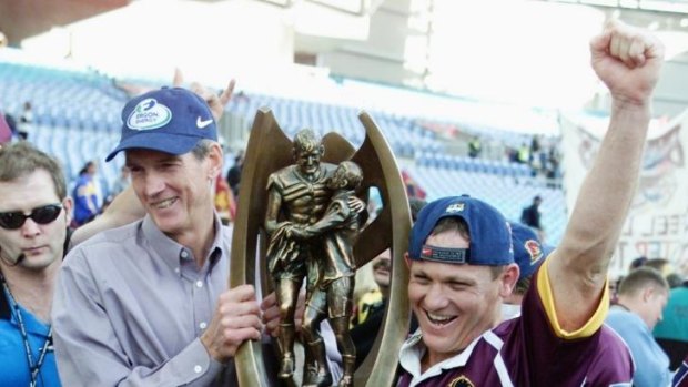 Wayne Bennett celebrates the 2006 premiership with Kevin Walters.