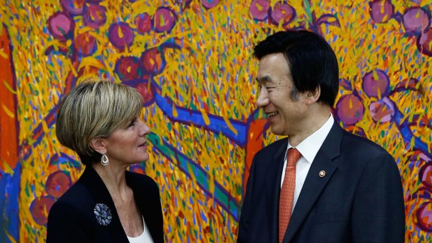Foreign Minister Julie Bishop with her  South Korean counterpart, Yun Byung-se, in Seoul.