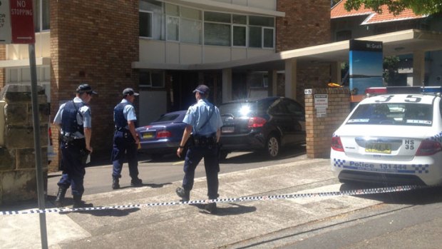 A man fell to his death from an apartment in Kiribilli.