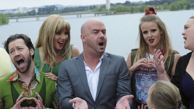 News. Media call for the Everyman Theatre production of Stephen Sondheim's "Company" on the balcony of an apartment on the Kingston Foreshore.
Cast members perform a song from the musical. From left Tim Sekuless, Pip Murphy, Jarrad West, Vanessa de Jager, Michelle Norris and Jordan Best.
October 8th 2015
The Canberra Times
Photograph by Graham Tidy.