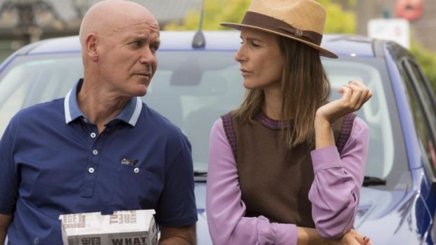 Gary Sweet and Rachel Griffiths in <i>House Husbands</i>.