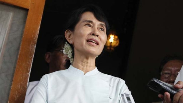 Aung San Suu Kyi has been ordered by the government to halt all political activities.