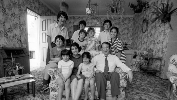 Eddie and Judy Obeid at home with their nine children in November 1982. 
