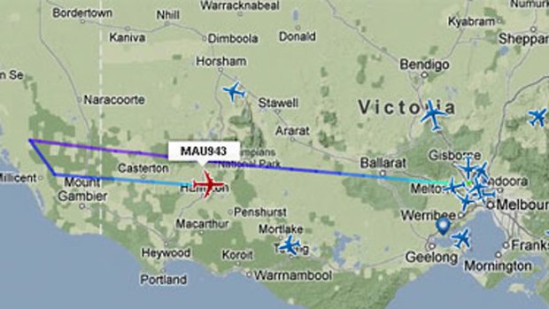 Air Mauritius MK943's flight path after the captain got word that there was a 'suspicious item' aboard.
