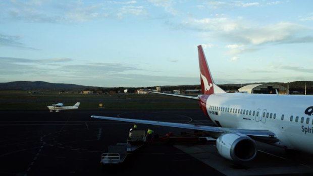 Sydney's airport battle ... Anthony Albanese calls Canberra Airport option "laughable".