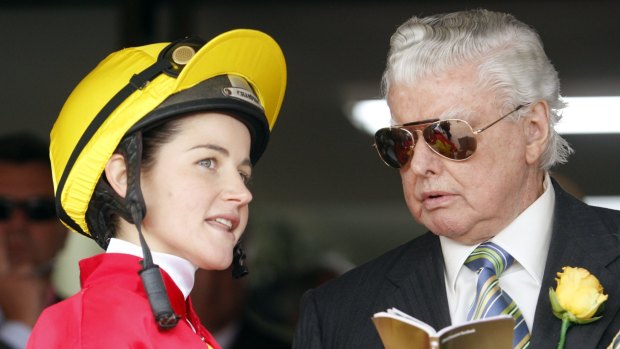 Allez Wonder jockey Michelle Payne talks to trainer Bart Cummings before the running of the 2009 Melbourne Cup. 