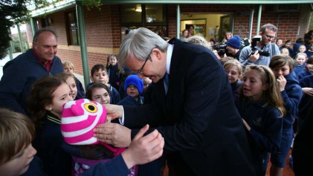 Prime Minister Kevin Rudd at one of his favourite campaign destinations - a school, this one in outer Melbourne.