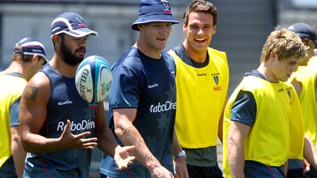Kurtley Beale (left) and James O'Connor (extreme right) at a training session.