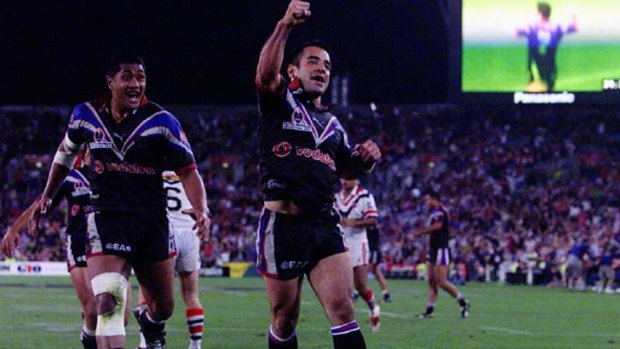Happy &#8230; Stacey Jones after his try in the 2002 decider.