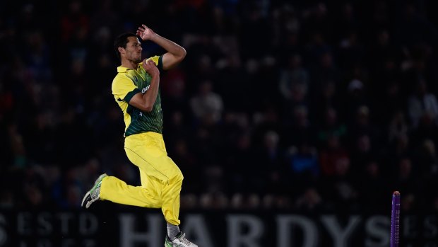 SOUTHAMPTON, ENGLAND - SEPTEMBER 3:  Nathan Coulter-Nile of Australia in action during the 1st Royal London One-Day International match between England and Australia at Ageas Bowl on September 3, 2015 in Southampton, United Kingdom.