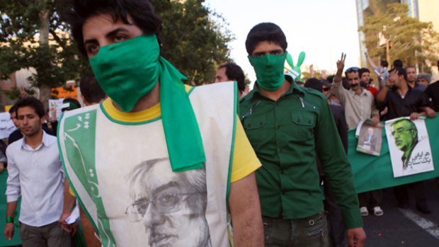 Images of Iranian protesters were widely and rapidly disseminated  on Twitter.