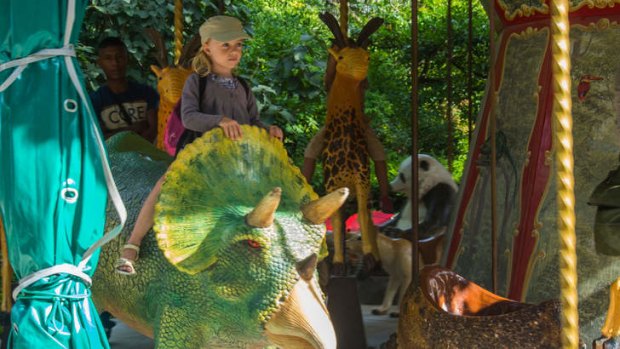 A family enjoys the Jardin des Plantes in Paris.