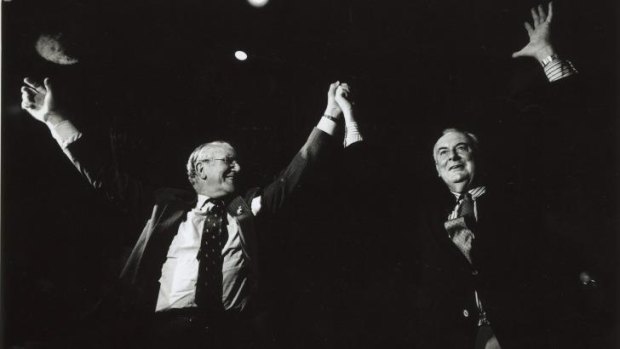 Malcolm Fraser and Gough Whitlam rally against the concentration of media ownership in 1991. 