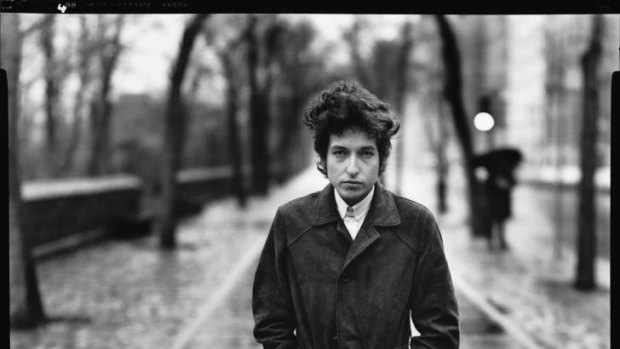 Richard Avedon's work, including Bob Dylan, New York 1965, is exhibiting at the Ian Potter Museum of Art.