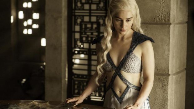 Recaps of <I>Game of Thrones</I>, starring Emilia Clarke as Daenerys Targaryen, prompt lively online debate.