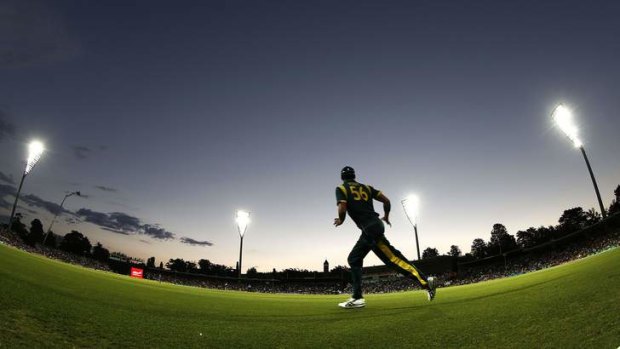 Manuka Oval looked a treat under lights and is set to be used that way by local cricketers.