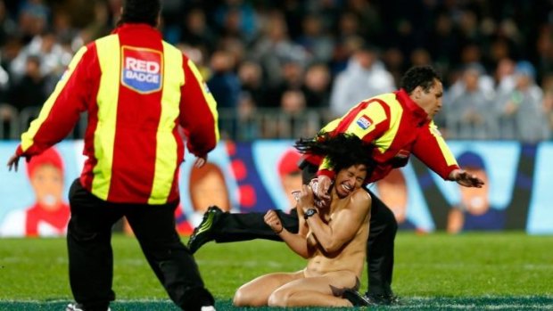 All Blacks coach Steve Hansen says tackling streakers on the field is too late.