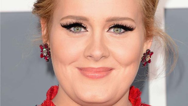 Killer cat eyes: singer Adele.