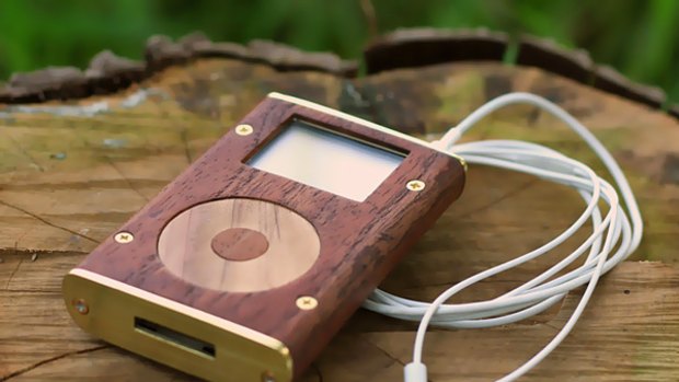 Josh Darrah's wooden iPod case.